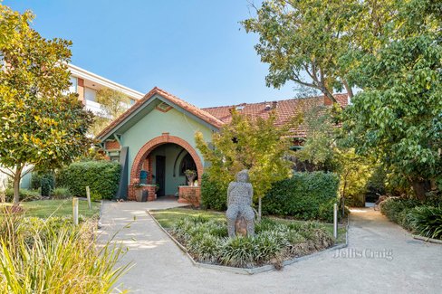 22 23 Mitford Street St Kilda 3182