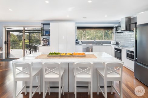 223 Daylesford Road, BROWN HILL VIC 3350
