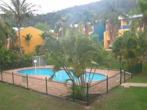 22/3 Eshelby Drive, CANNONVALE QLD 4802