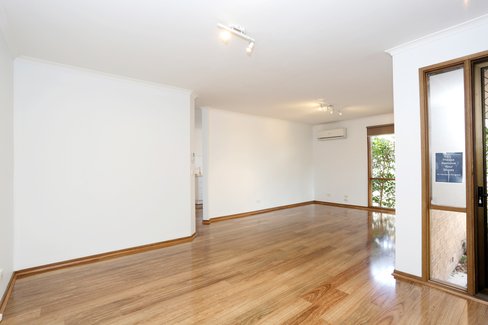 2/23 Koonung Road Blackburn North 3130