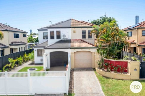 2/23 Mason Street, SOUTHPORT