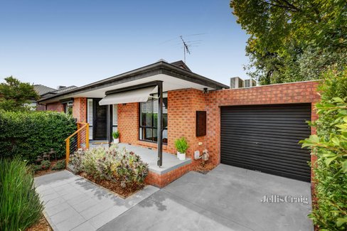 2 24 Anthony Drive Mount Waverley 3149