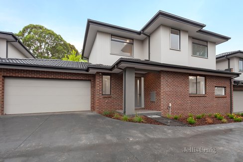 2/24 Roland Street Mount Waverley 3149