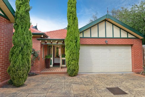 2/244 Mont Albert Road Surrey Hills 3127