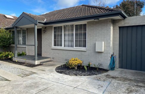 2/25 Grace Street Mont Albert 3127