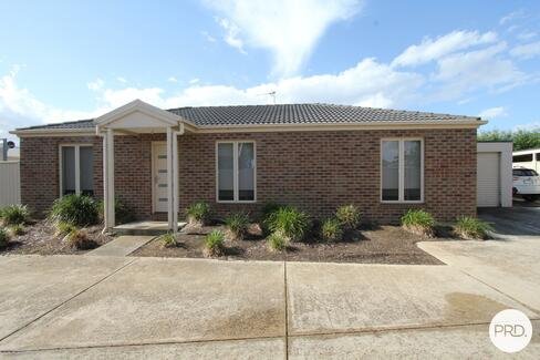 2/261 Albert Street, SEBASTOPOL VIC 3356