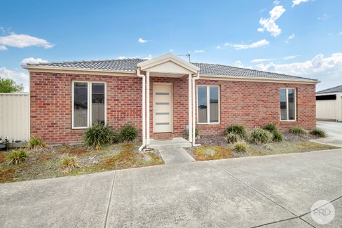 2/261 Albert Street SEBASTOPOL