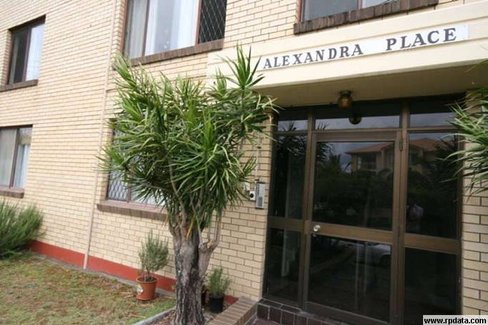 2/2619 Gold Coast Highway, BROADBEACH QLD 4218