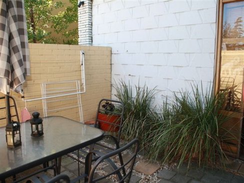2 263 Dandenong Road Prahran 3181