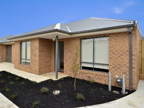 2 264 Wilsons Road St Albans Park 3219