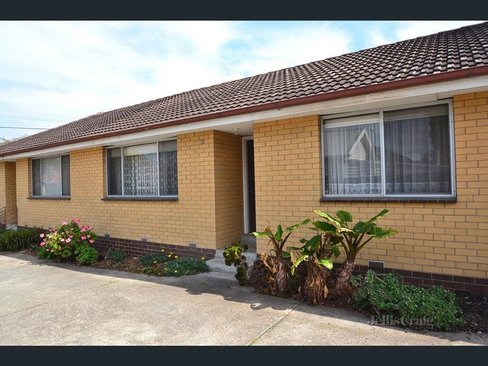 2/28 Smith Street Brunswick West 3055