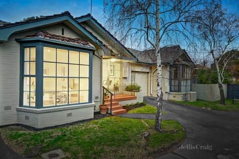 2/283 Barkers Road Kew 3101