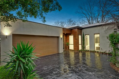 2/283 Elgar Road Surrey Hills 3127