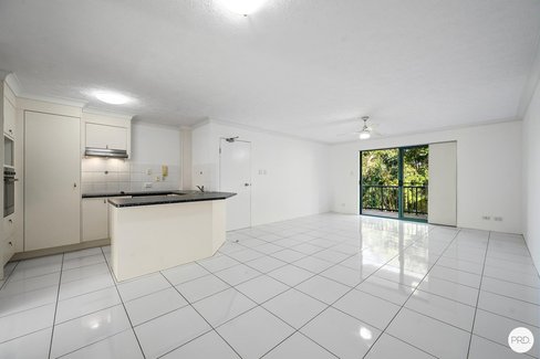 22/88 High Street, SOUTHPORT QLD 4215