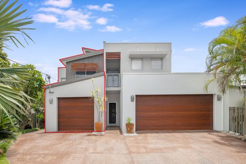 2/29 Binya Avenue, COOLANGATTA QLD 4225