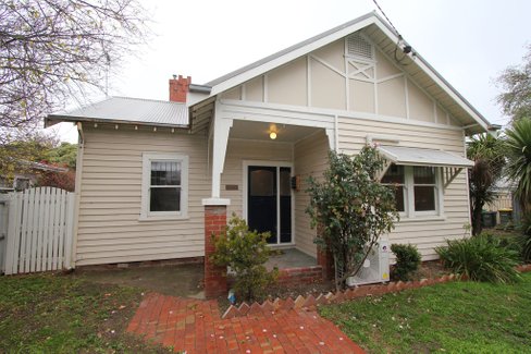 229 Dowling Street, WENDOUREE VIC 3355