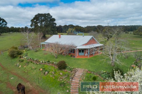 229 Howards Road, WATTLE FLAT VIC 3352