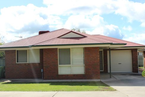 2/29 The Boulevarde, KOORINGAL NSW 2650