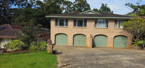 2/2A Norman Hill Drive, KORORA