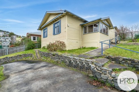23 Alexander Street, SANDY BAY TAS 7005