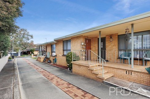 2/3 Anderson Place, TUMUT NSW 2720