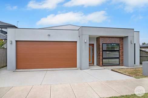23 Aspect Parade, ALFREDTON VIC 3350