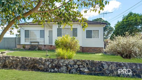 23 Balmoral Dr, Cambridge Park NSW 2747