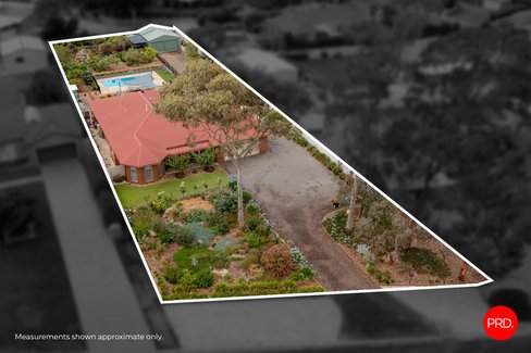 23 Bedarra Court, MAIDEN GULLY VIC 3551