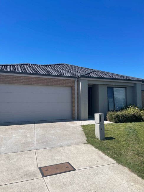 23 Charolais Street, DELACOMBE VIC 3356