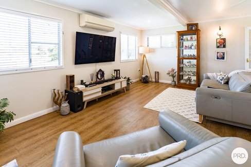 23 Cooper Avenue, CAMPWIN BEACH QLD 4737