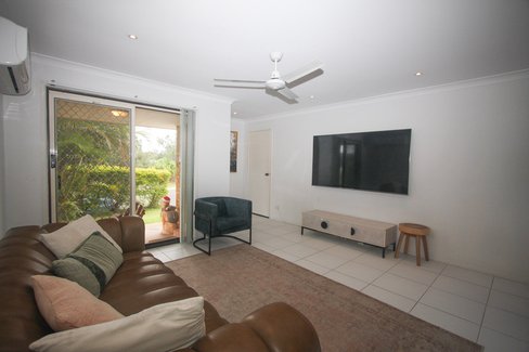2/3 Corunna Crescent, ASHMORE QLD 4214