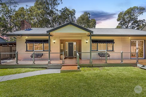23 Crusoe Road, KANGAROO FLAT VIC 3555