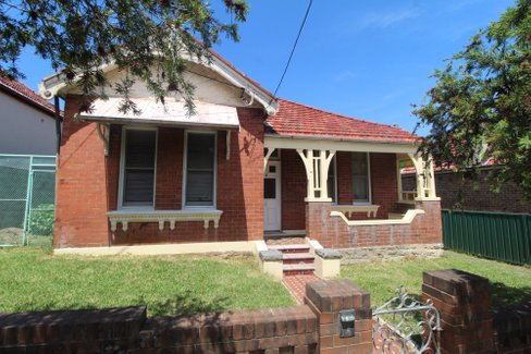 23 Dunstaffenage Street, HURLSTONE PARK NSW 2193