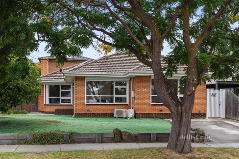 23 Everglade Avenue Forest Hill 3131