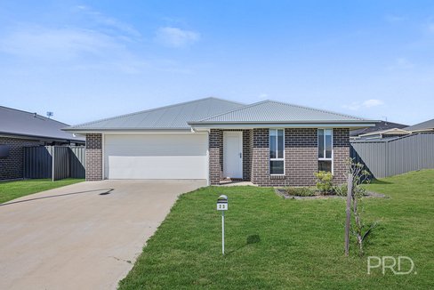 23 Evesham Circuit, NORTH TAMWORTH