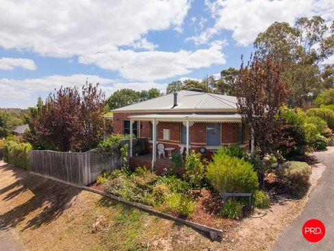 23 Farnsworth Street, CASTLEMAINE VIC 3450