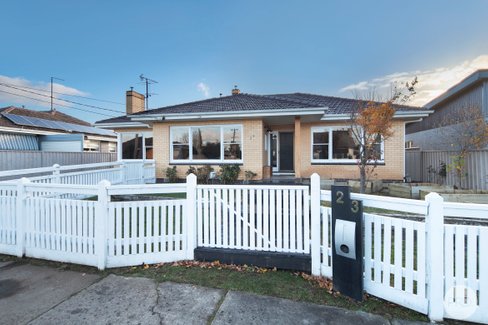 23 Grandview Grove, WENDOUREE VIC 3355