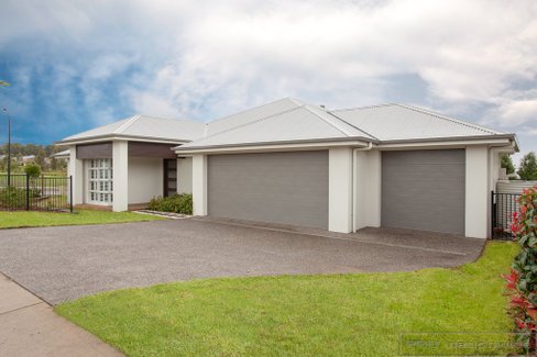 23 Heritage Drive, CHISHOLM NSW 2322