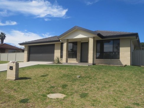 23 Higgins Lane, TAMWORTH NSW 2340