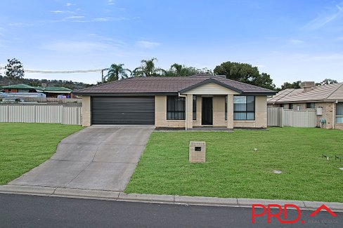 23 Higgins Street, TAMWORTH NSW 2340