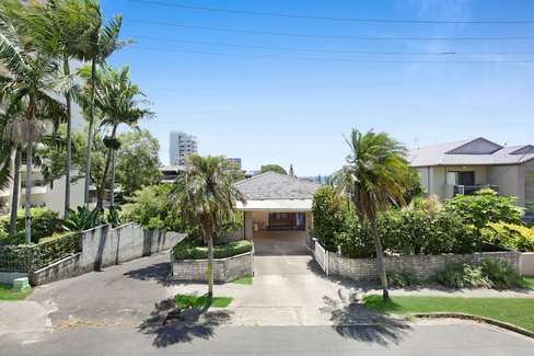 23 Hill Avenue, BURLEIGH HEADS QLD 4220