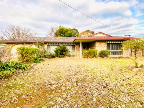 23 Melissa Avenue, TAMWORTH NSW 2340