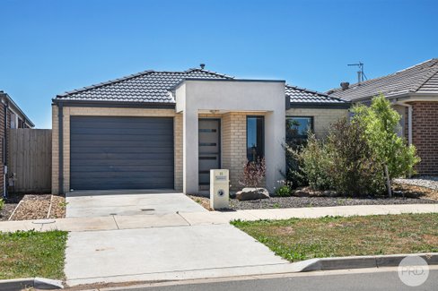 23 Mia Street, ALFREDTON VIC 3350