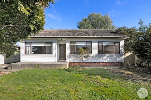 23 Molbray Street, WENDOUREE VIC 3355