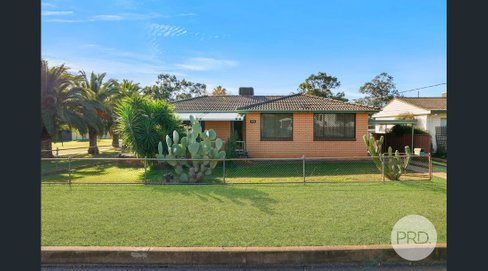 23 Oak Street, TAMWORTH NSW 2340