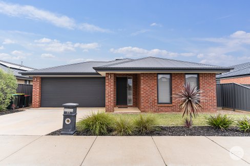23 Parkview Boulevard, HUNTLY VIC 3551