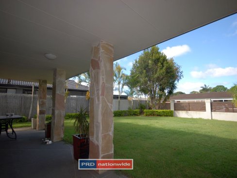 23 Rawlinna Drive, MERMAID WATERS QLD 4218