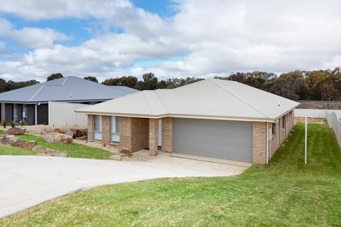 23 Sunvale Crescent, ESTELLA NSW 2650