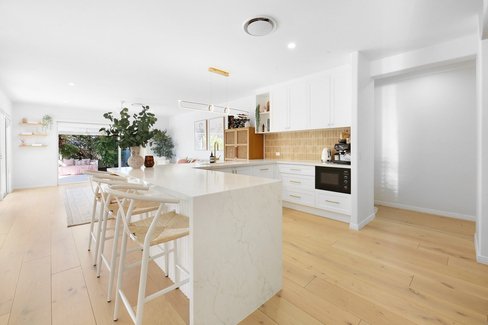 23 Tropicana Circuit, Burleigh Waters QLD 4220
