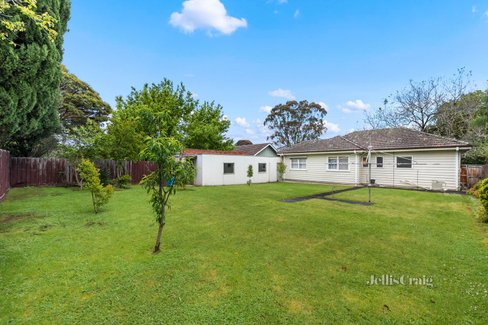 23 Vernon Street Blackburn South 3130